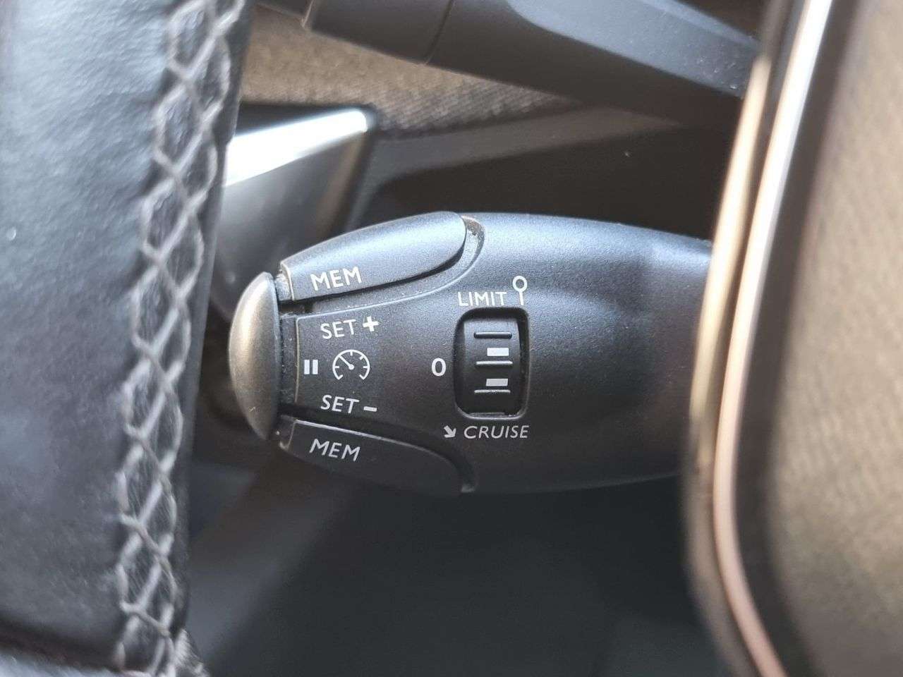 2019 PEUGEOT 5008 2019 PEUGEOT 5008