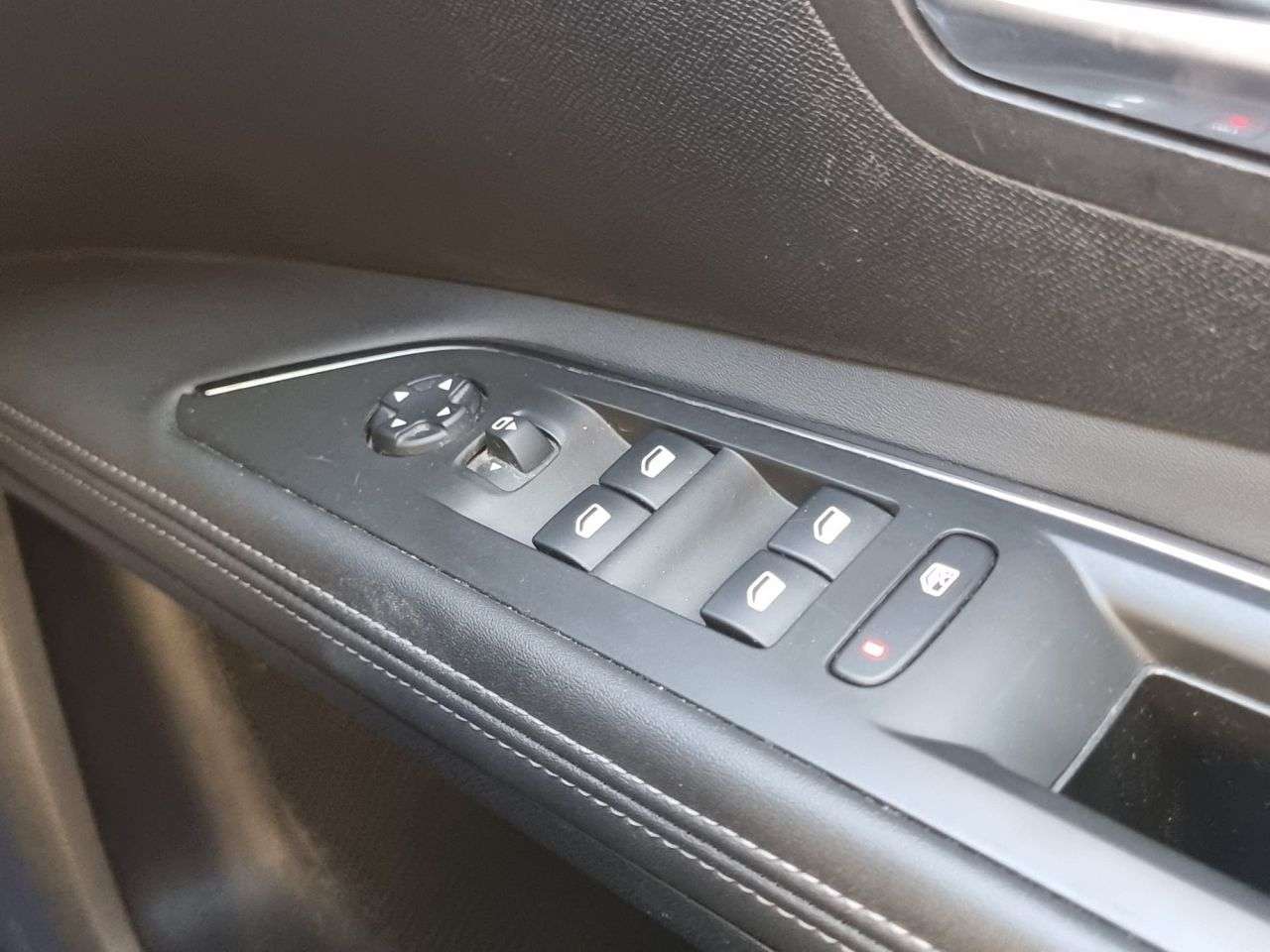 2019 PEUGEOT 5008 2019 PEUGEOT 5008