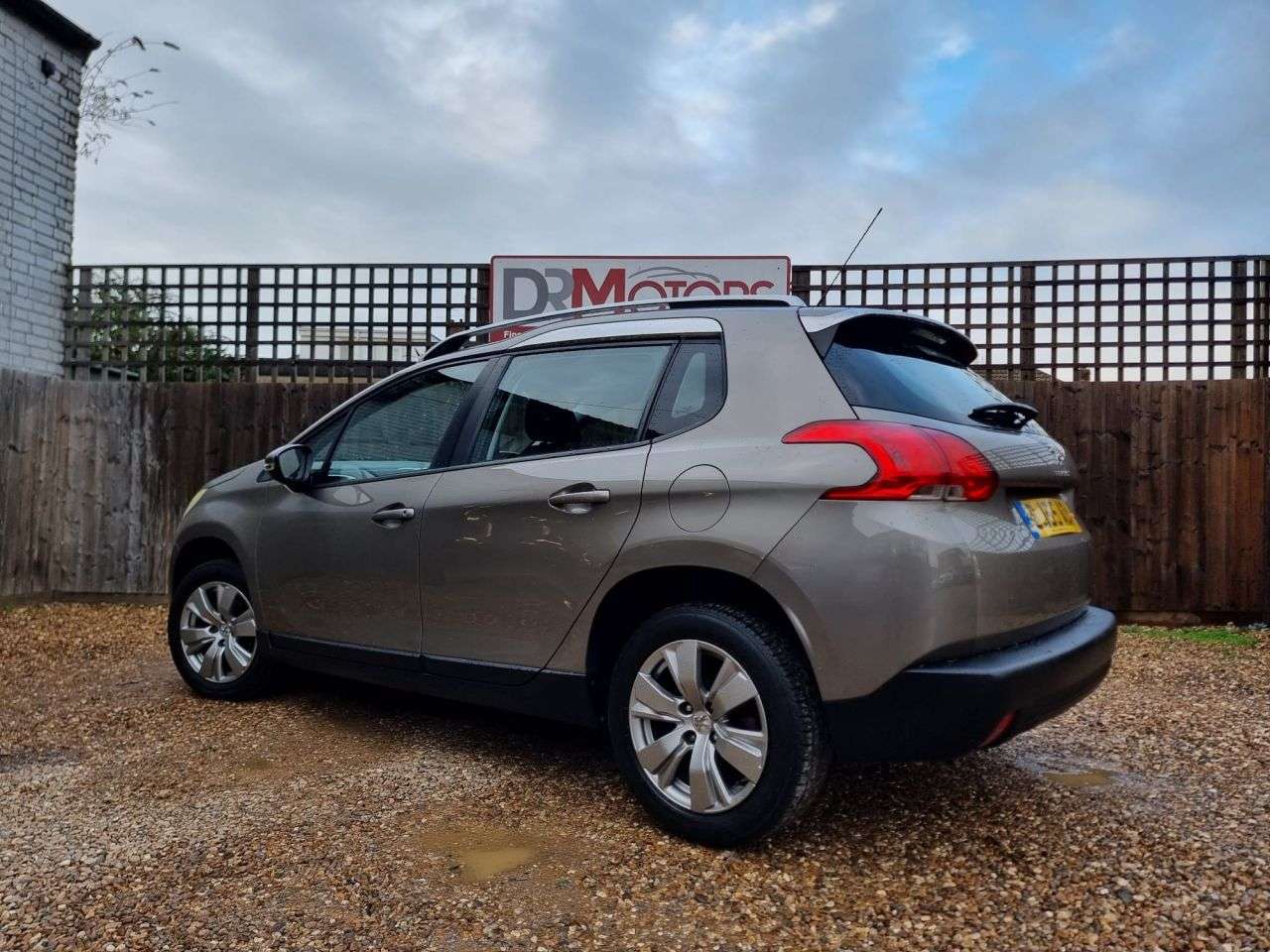 2015 PEUGEOT 2008 2015 PEUGEOT 2008