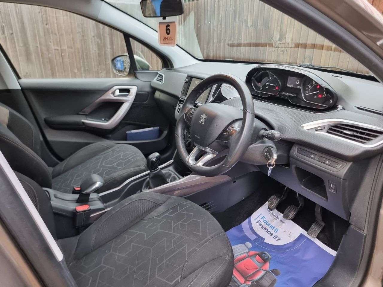 2015 PEUGEOT 2008 2015 PEUGEOT 2008