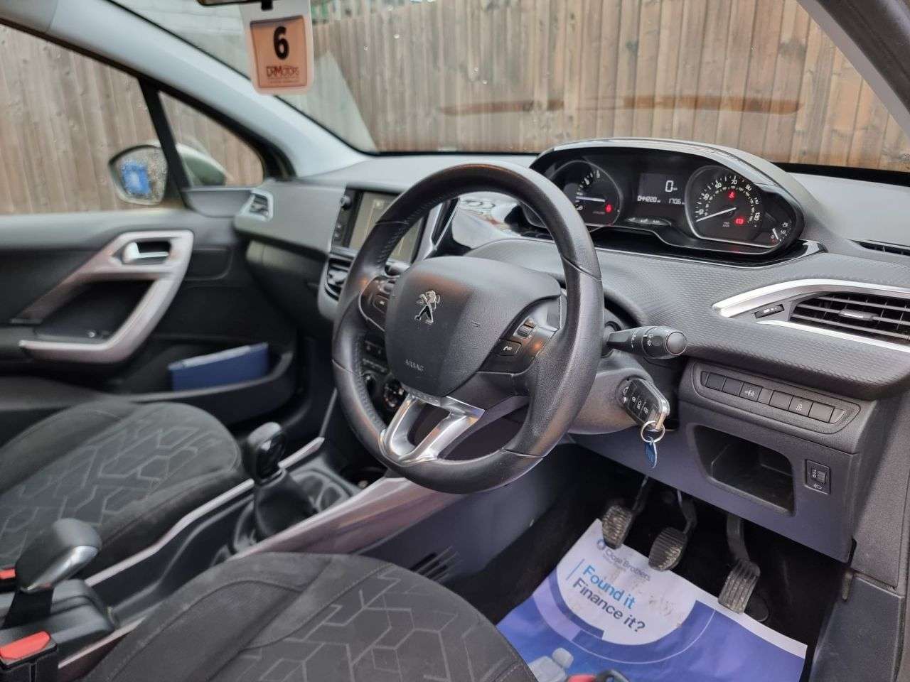 2015 PEUGEOT 2008 2015 PEUGEOT 2008