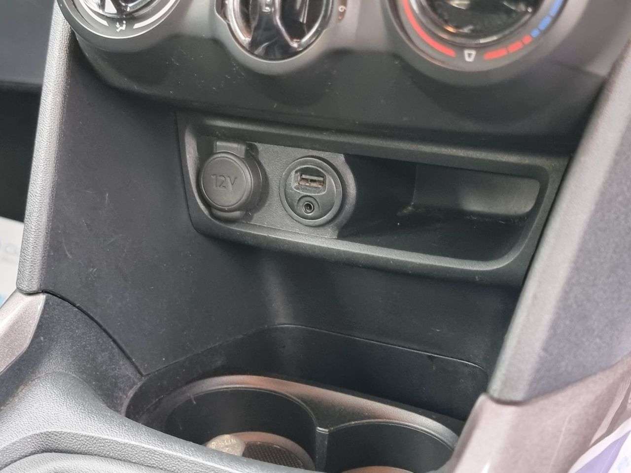 2015 PEUGEOT 2008 2015 PEUGEOT 2008