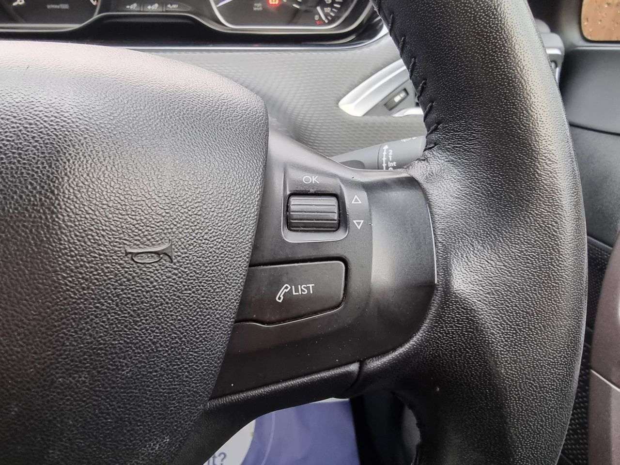 2015 PEUGEOT 2008 2015 PEUGEOT 2008