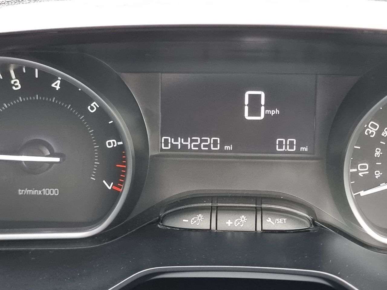 2015 PEUGEOT 2008 2015 PEUGEOT 2008