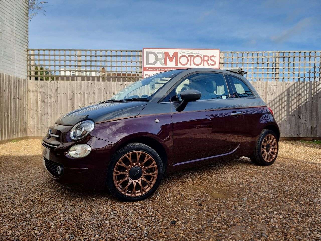 A 2019 FIAT 500C 1.2 Collezione Convertible 2dr Petrol Manual Euro 6 (s/s) (69 bhp) + BLUETO A 2019 FIAT 500C 1.2 Collezione Convertible 2dr Petrol Manual Euro 6 (s/s) (69 bhp) + BLUETO
