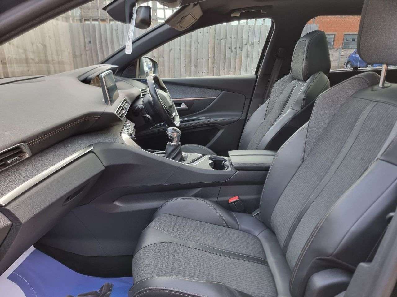 2018 PEUGEOT 5008 2018 PEUGEOT 5008