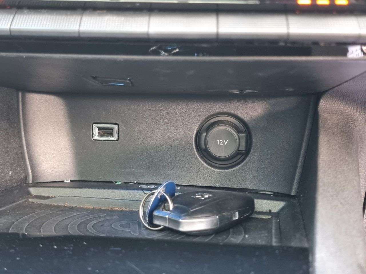 2018 PEUGEOT 5008 2018 PEUGEOT 5008