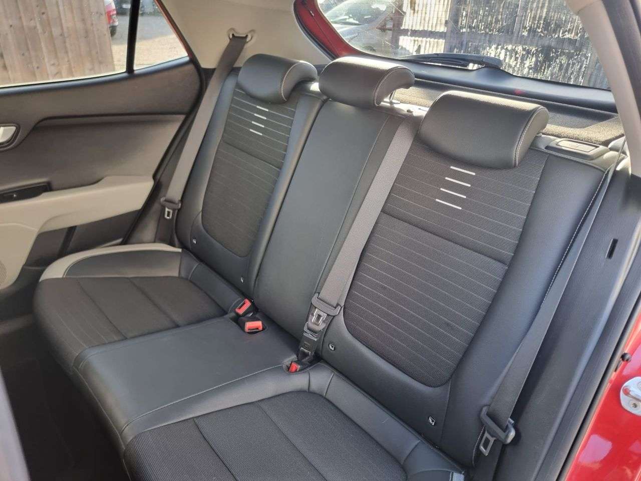 2018 KIA STONIC 2018 KIA STONIC