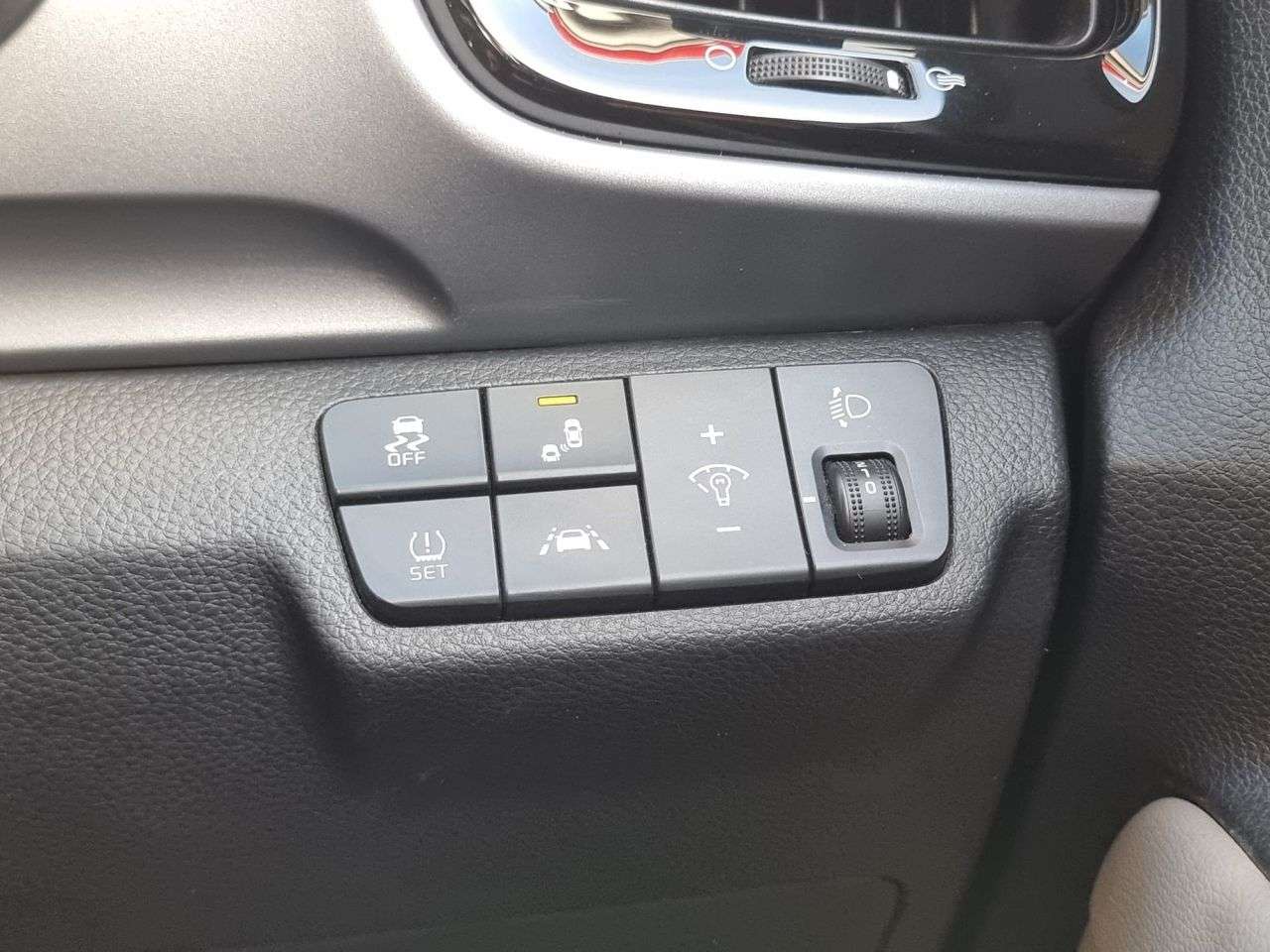 2018 KIA STONIC 2018 KIA STONIC