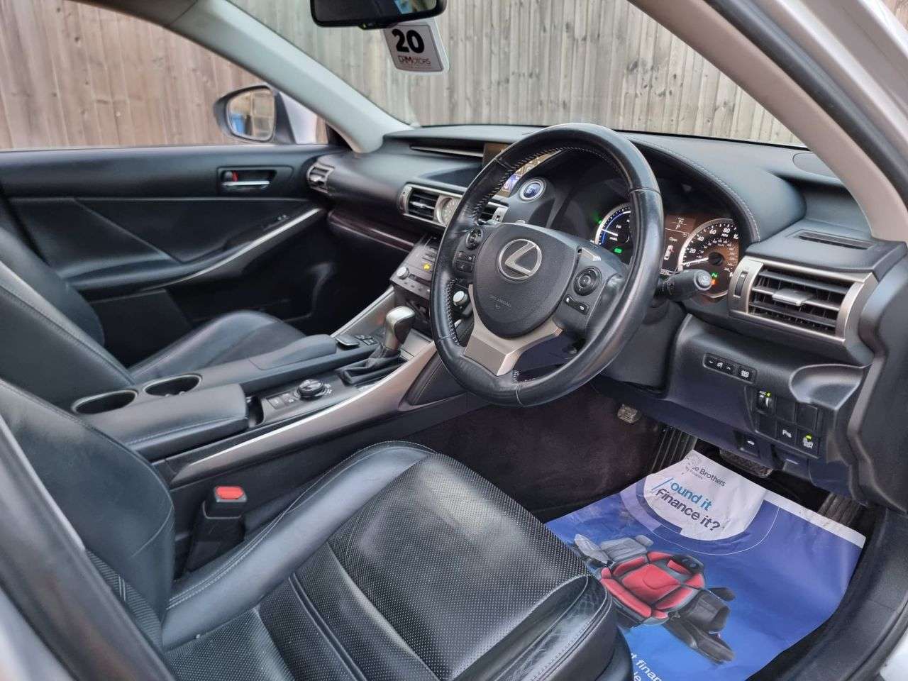 A 2014 LEXUS IS 2.5 300h Premier Saloon 4dr Petrol Hybrid E-CVT Euro 5 (s/s) (223 ps) SAT N A 2014 LEXUS IS 2.5 300h Premier Saloon 4dr Petrol Hybrid E-CVT Euro 5 (s/s) (223 ps) SAT N