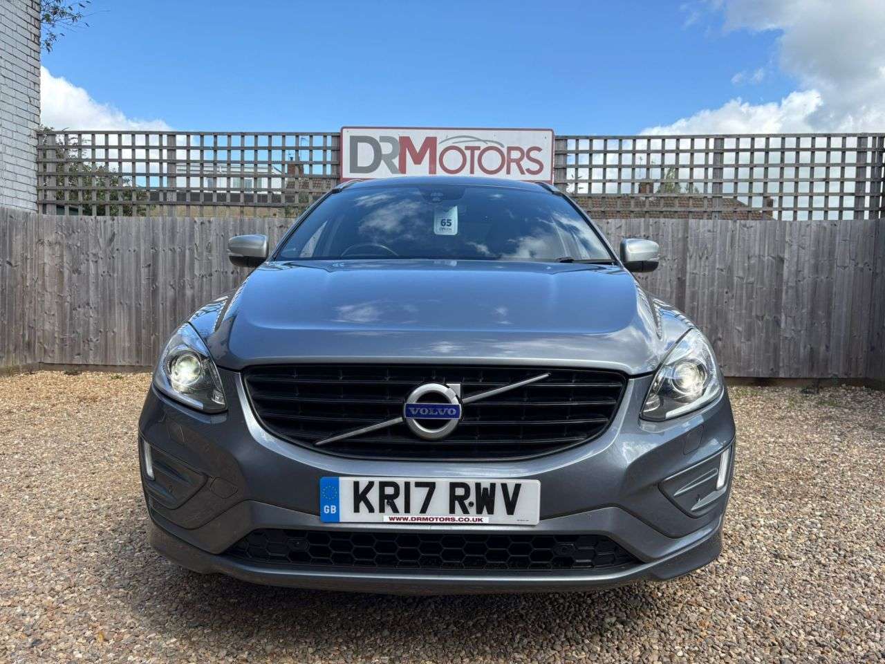 2017 VOLVO XC60 2017 VOLVO XC60