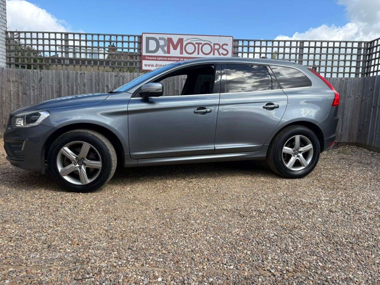 2017 VOLVO XC60 2017 VOLVO XC60