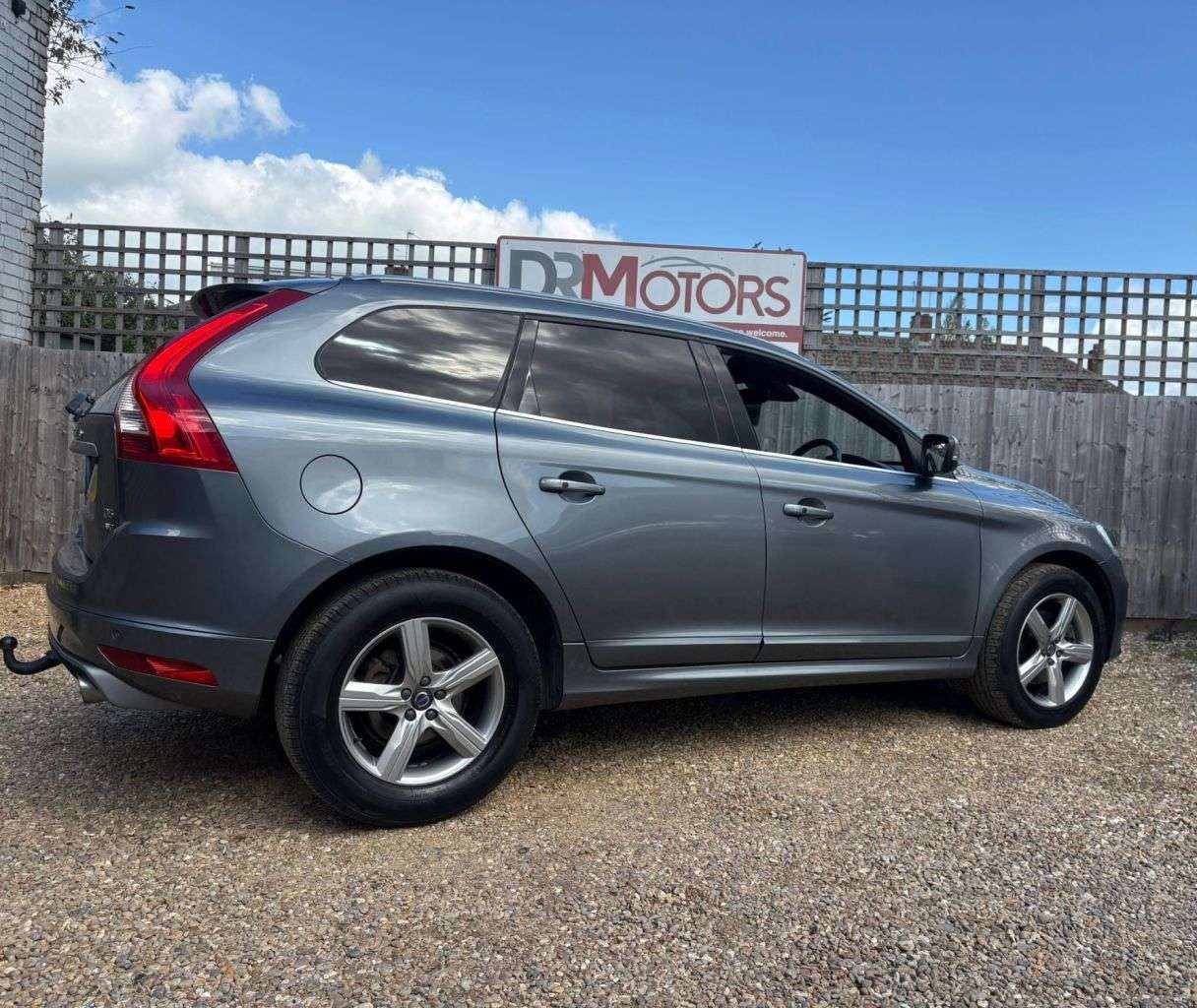 2017 VOLVO XC60 2017 VOLVO XC60