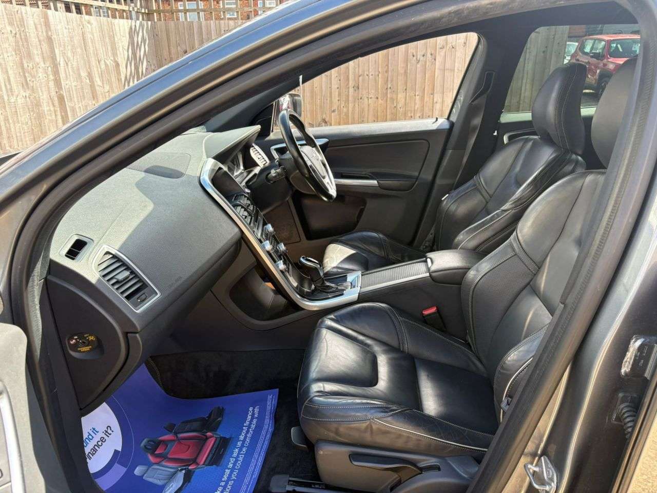 2017 VOLVO XC60 2017 VOLVO XC60