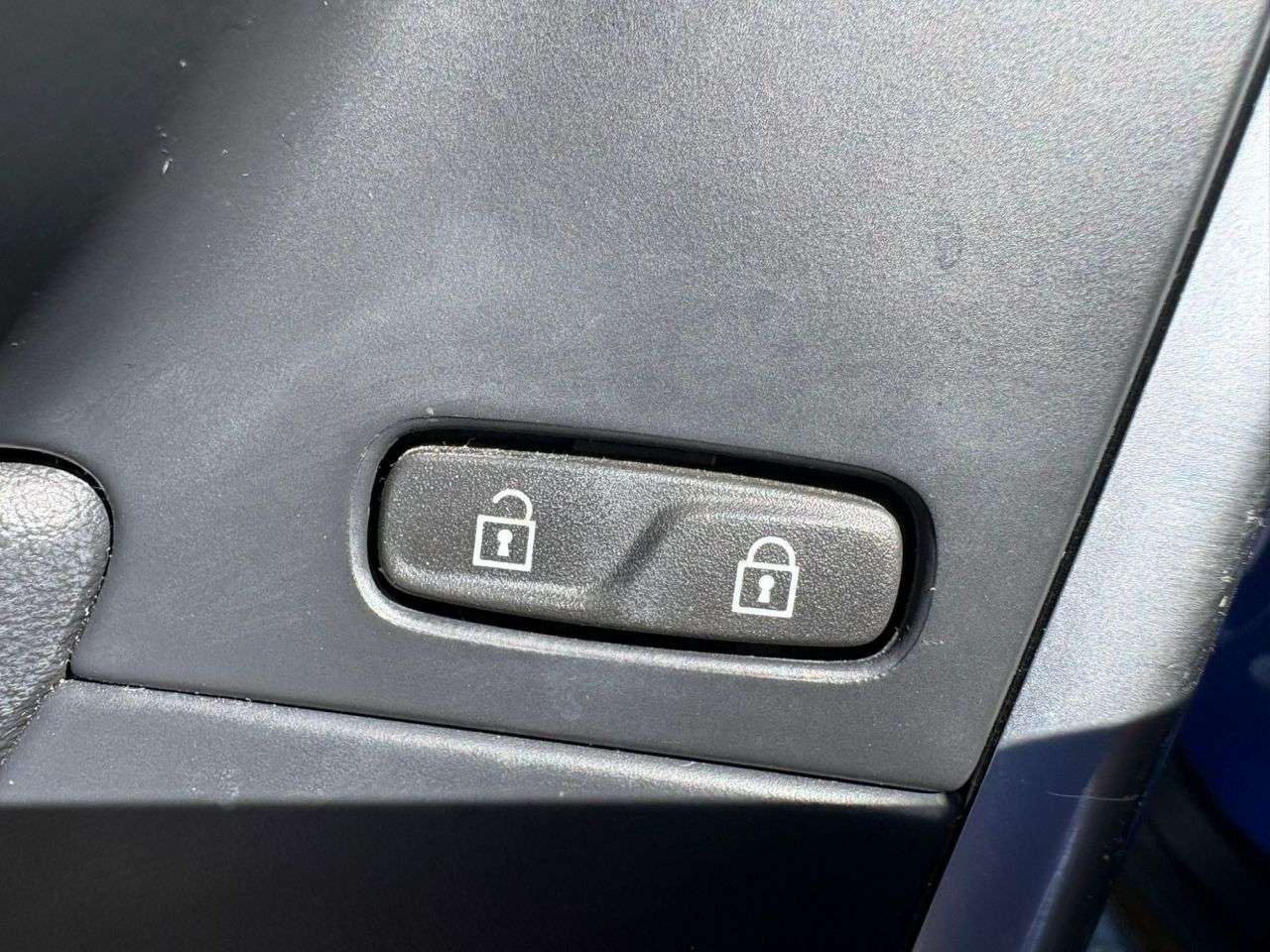 2017 VOLVO XC60 2017 VOLVO XC60