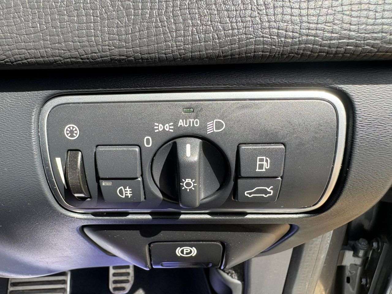 2017 VOLVO XC60 2017 VOLVO XC60