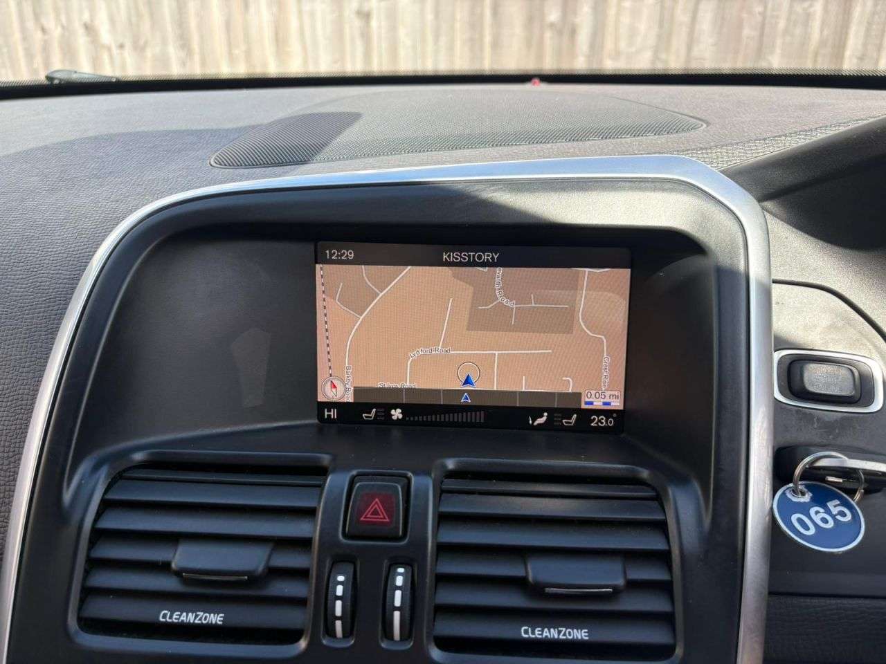 2017 VOLVO XC60 2017 VOLVO XC60