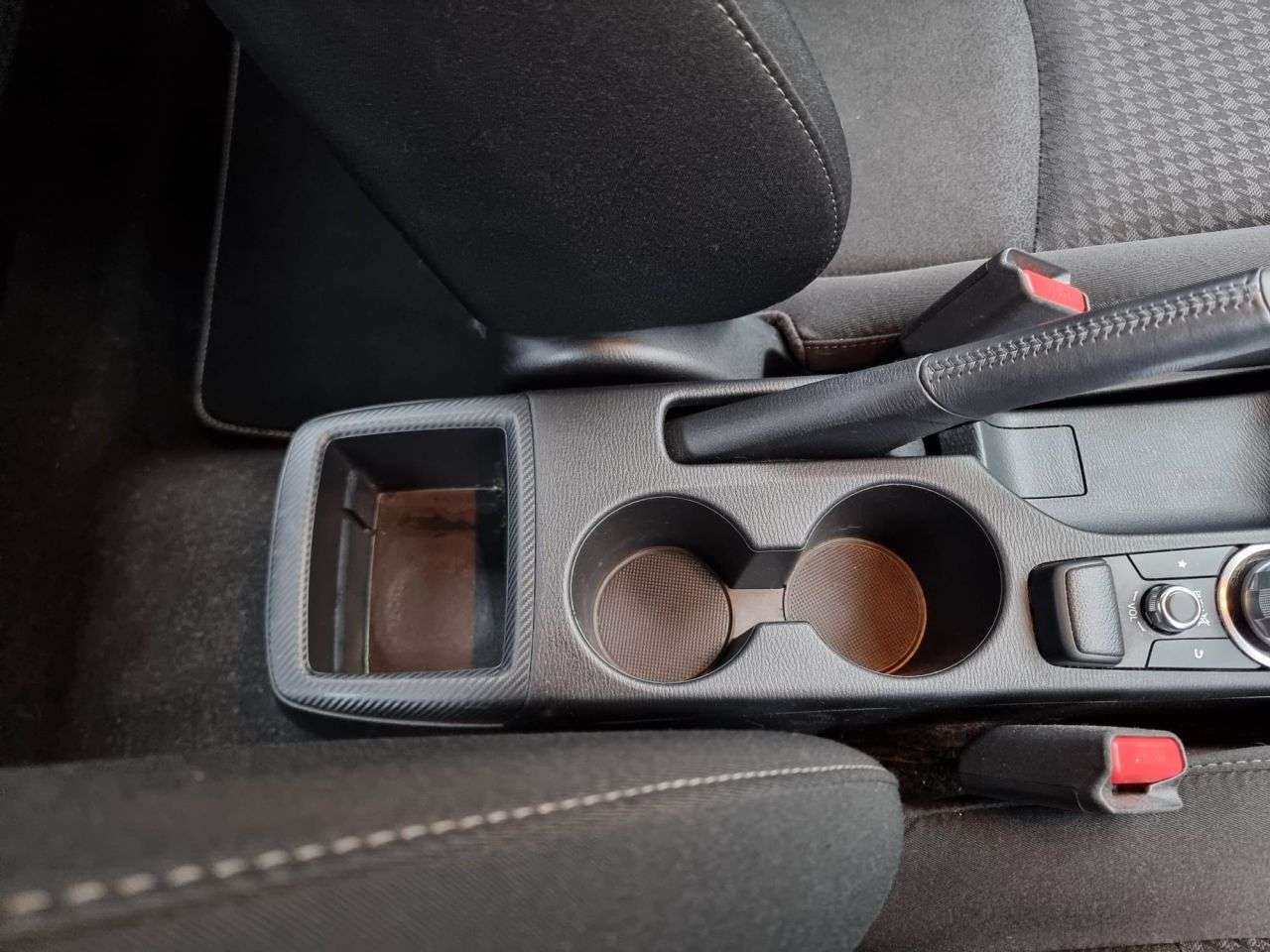 2019 MAZDA MAZDA2 2019 MAZDA MAZDA2