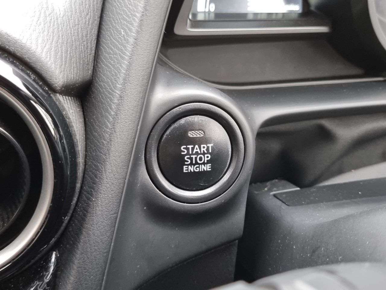 2019 MAZDA MAZDA2 2019 MAZDA MAZDA2