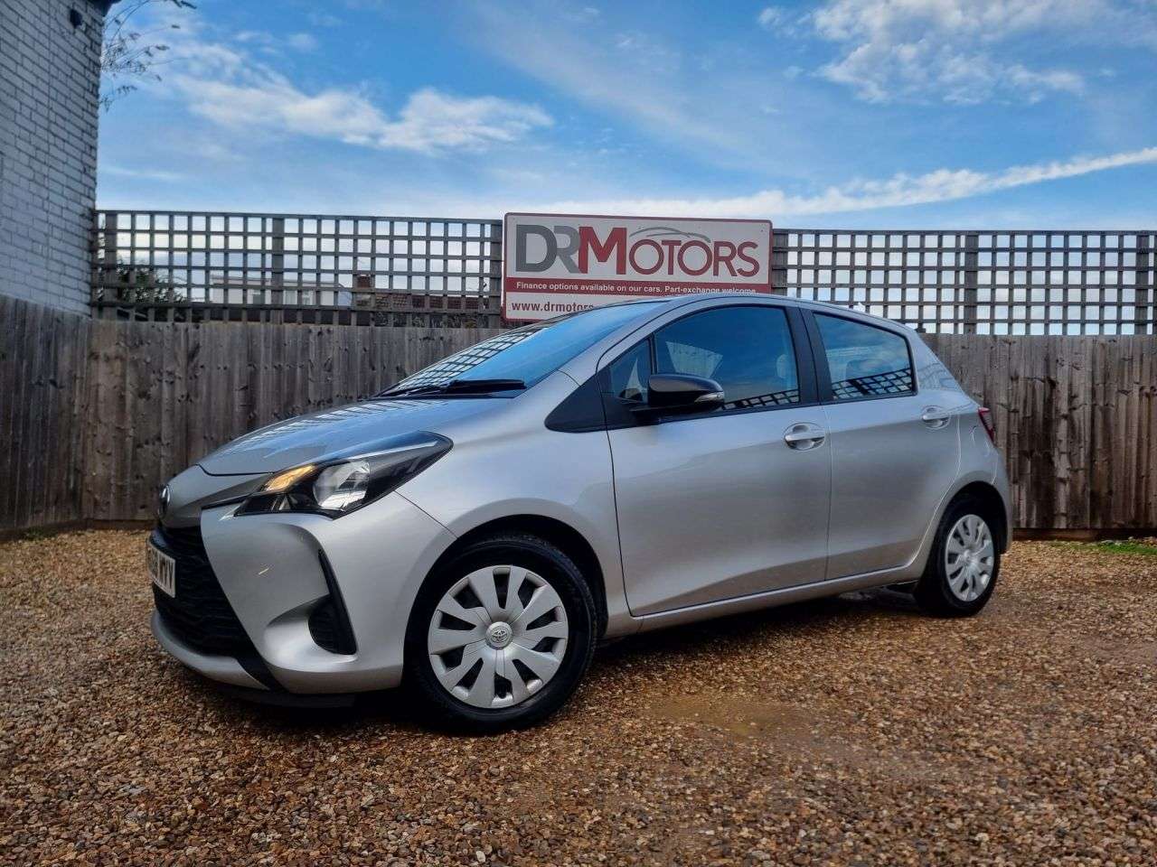 2018 TOYOTA YARIS 2018 TOYOTA YARIS