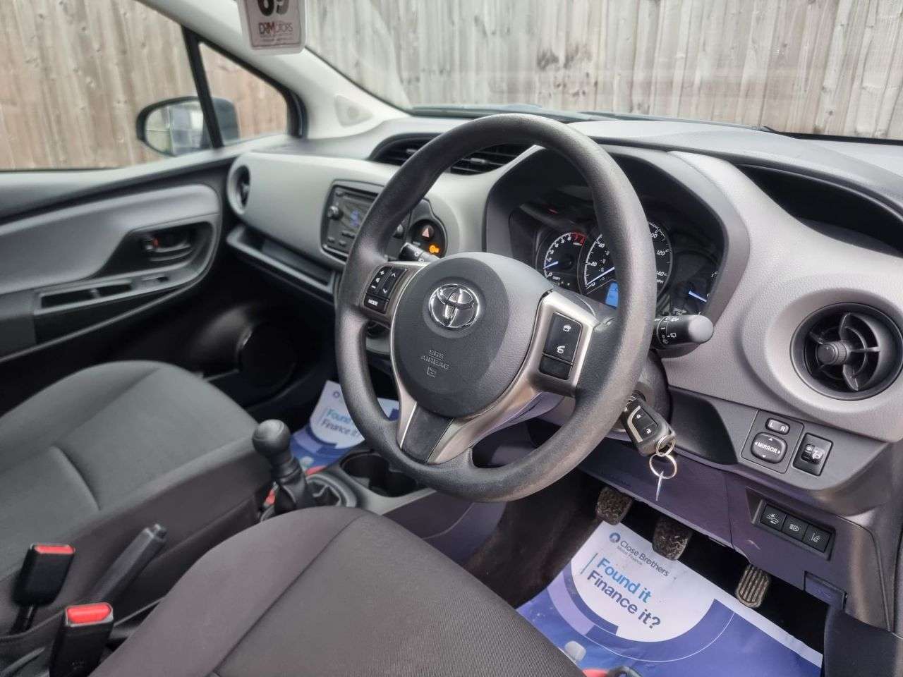 2018 TOYOTA YARIS 2018 TOYOTA YARIS