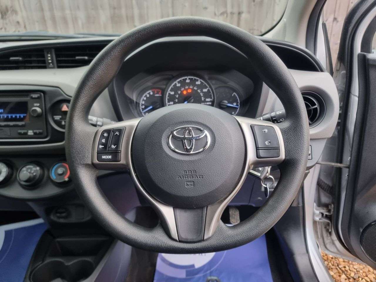 2018 TOYOTA YARIS 2018 TOYOTA YARIS