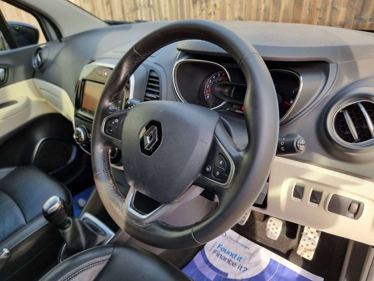 2017 RENAULT CAPTUR 2017 RENAULT CAPTUR