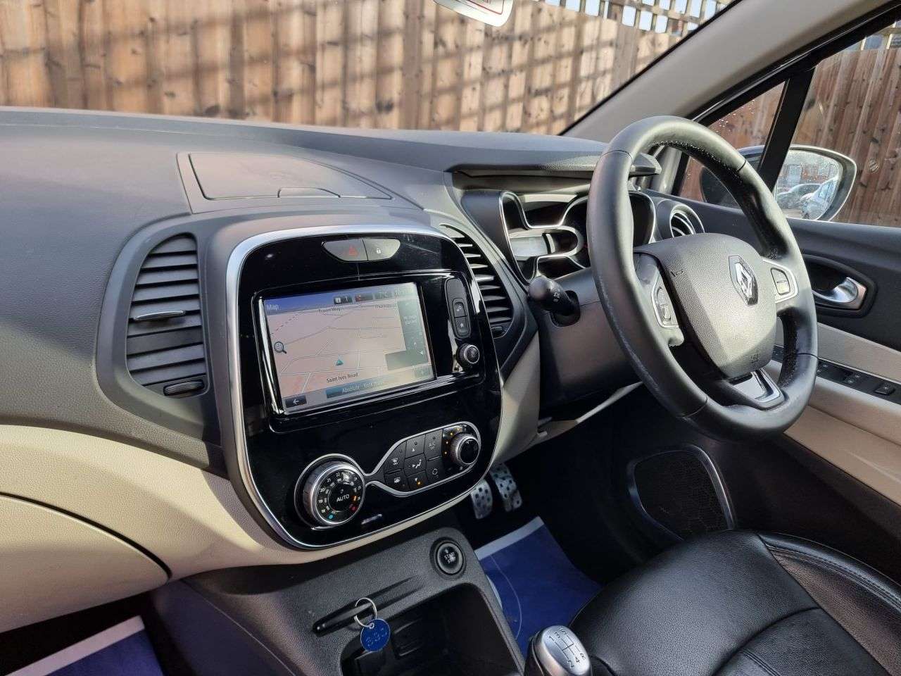 2017 RENAULT CAPTUR 2017 RENAULT CAPTUR