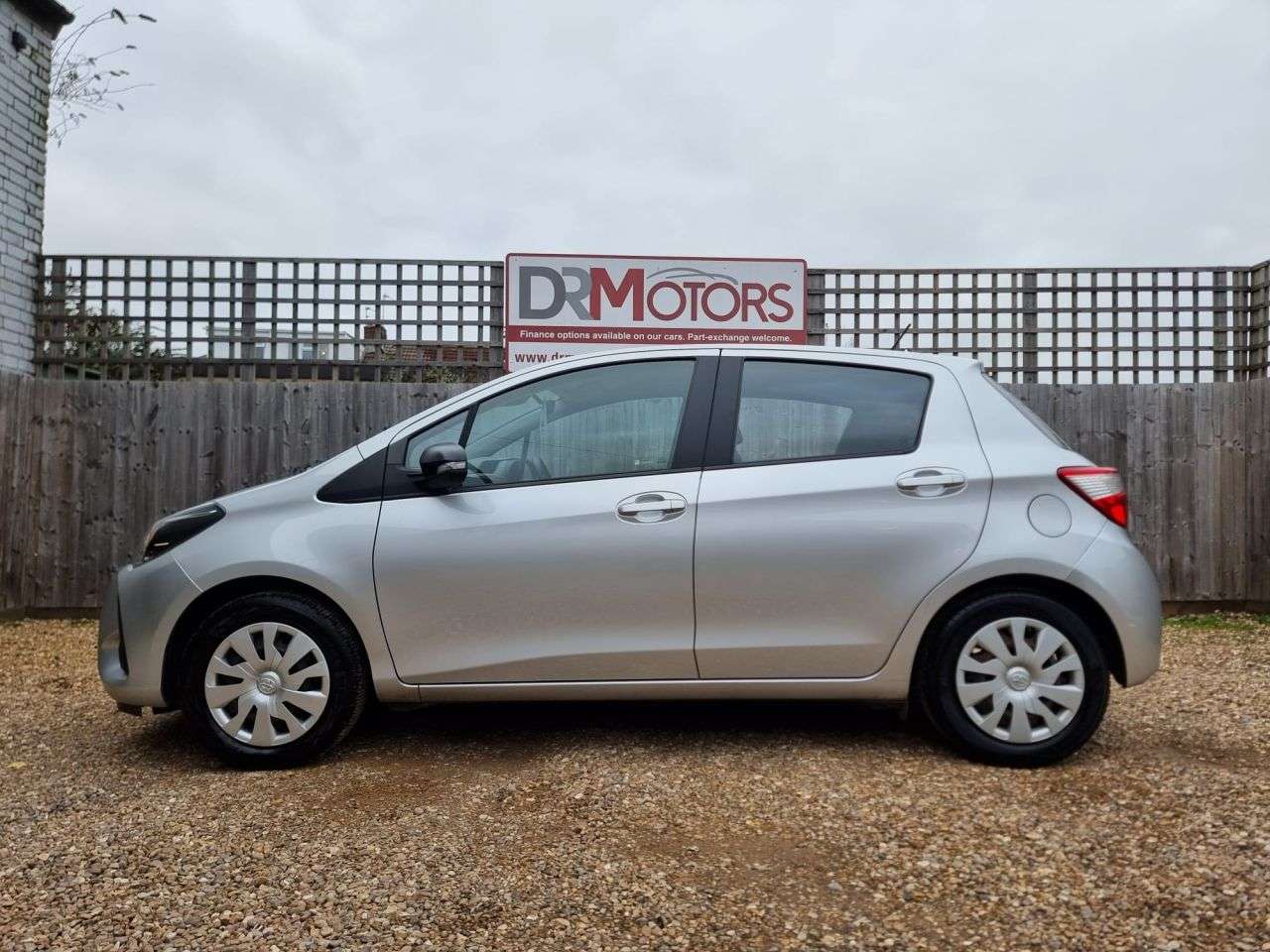 2018 TOYOTA YARIS 2018 TOYOTA YARIS