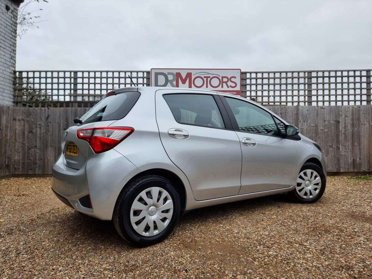 2018 TOYOTA YARIS 2018 TOYOTA YARIS