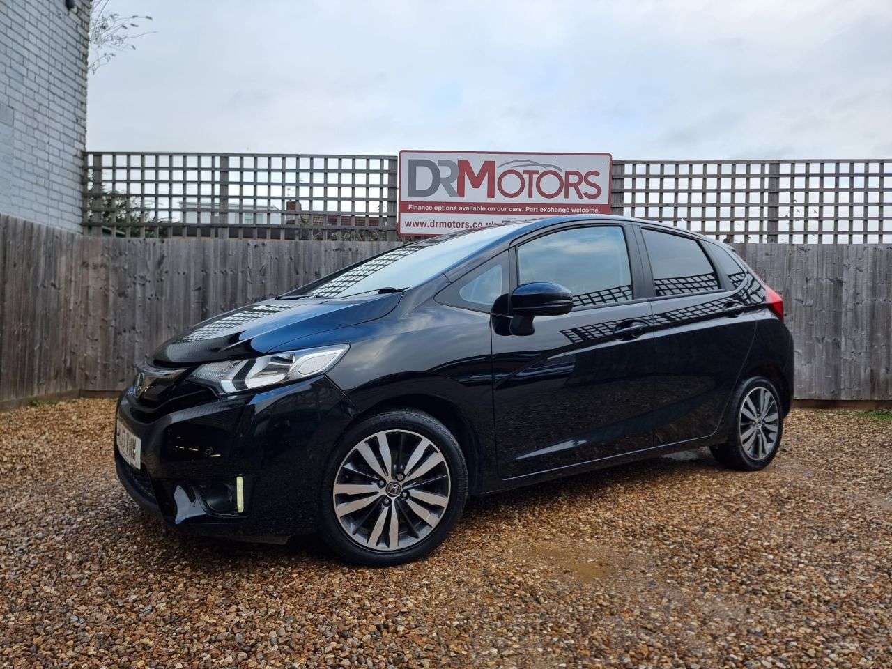 A 2017 HONDA JAZZ 1.3 i-VTEC EX Navi Hatchback 5dr Petrol Manual Euro 6 (s/s) (102 ps) + SAT A 2017 HONDA JAZZ 1.3 i-VTEC EX Navi Hatchback 5dr Petrol Manual Euro 6 (s/s) (102 ps) + SAT