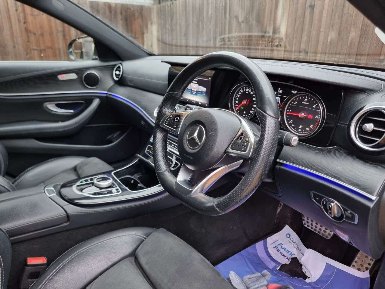 A 2017 MERCEDES-BENZ E-CLASS 2.0 E220d AMG Line Saloon 4dr Diesel G-Tronic+ Euro 6 (s/s) (194 ps) £35 TA A 2017 MERCEDES-BENZ E-CLASS 2.0 E220d AMG Line Saloon 4dr Diesel G-Tronic+ Euro 6 (s/s) (194 ps) £35 TA