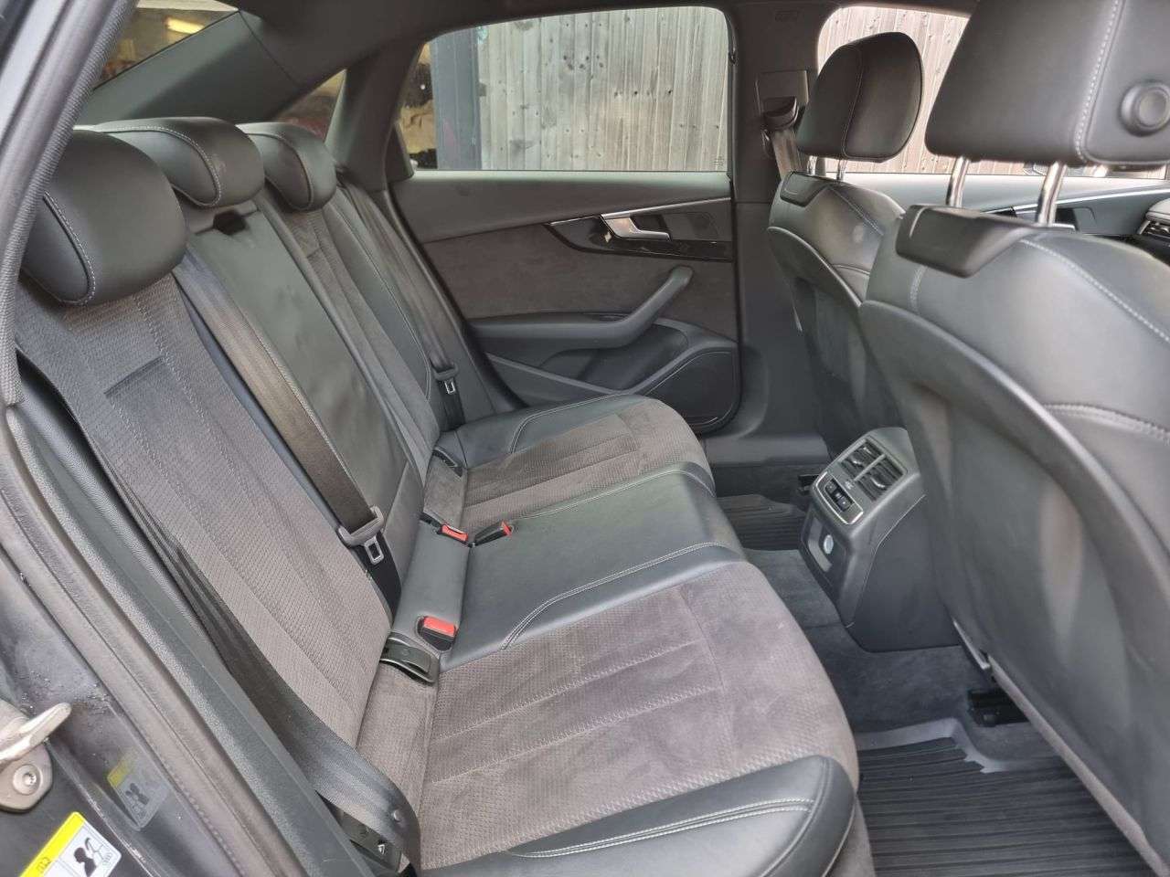 2018 AUDI A4 2018 AUDI A4