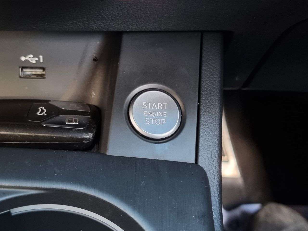 2018 AUDI A4 2018 AUDI A4