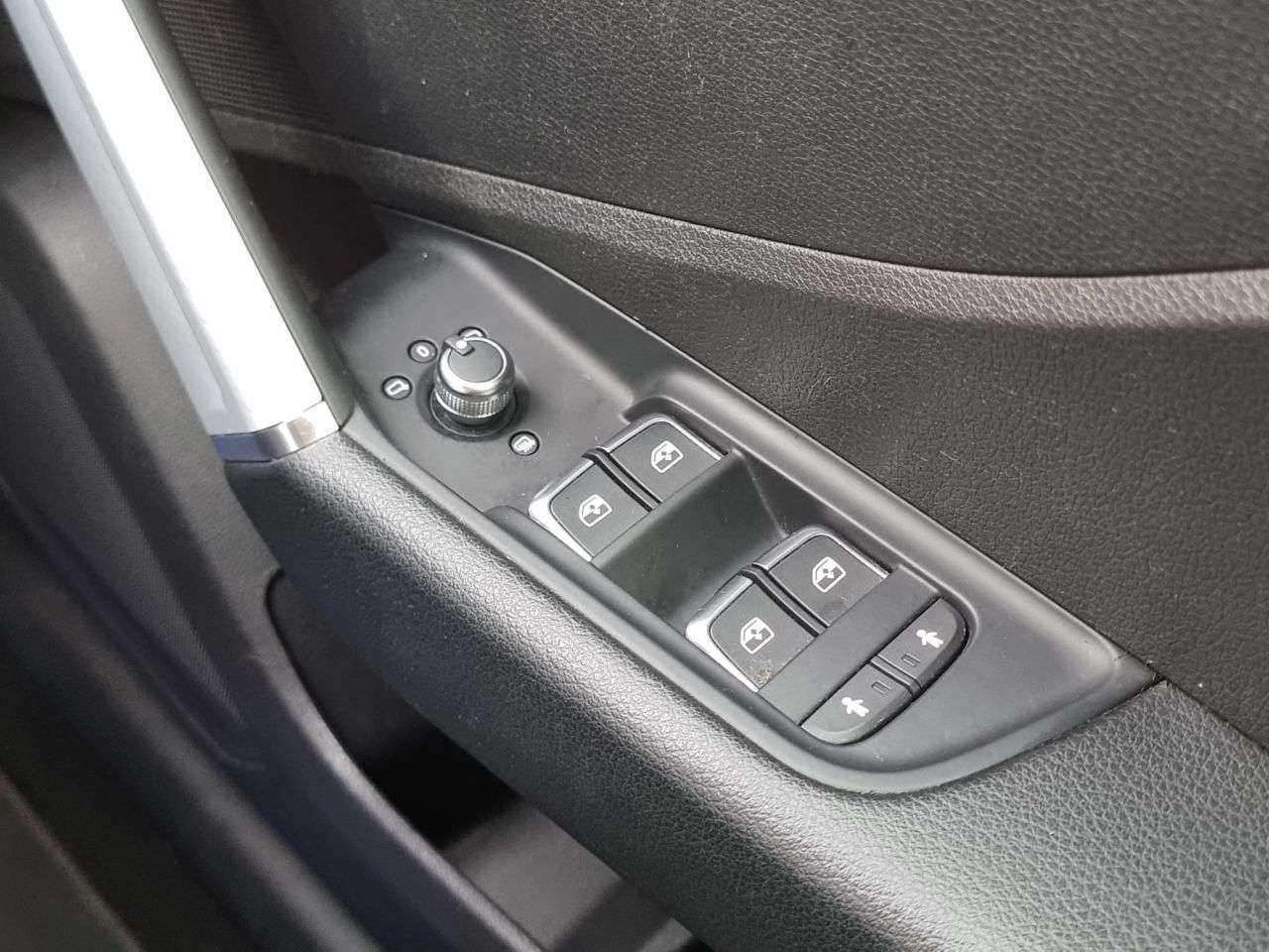 2018 AUDI Q2 2018 AUDI Q2