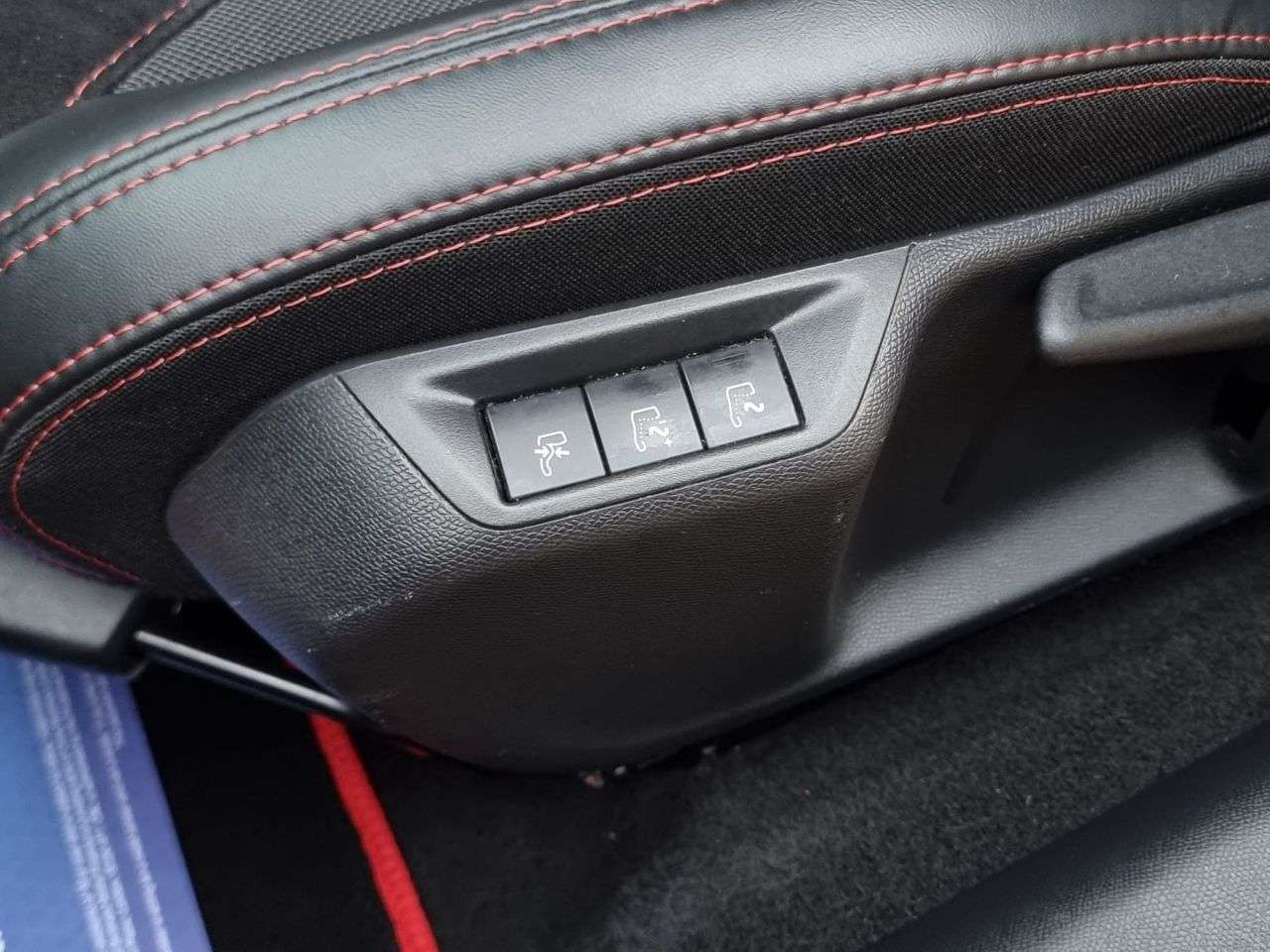 2016 PEUGEOT 308 2016 PEUGEOT 308