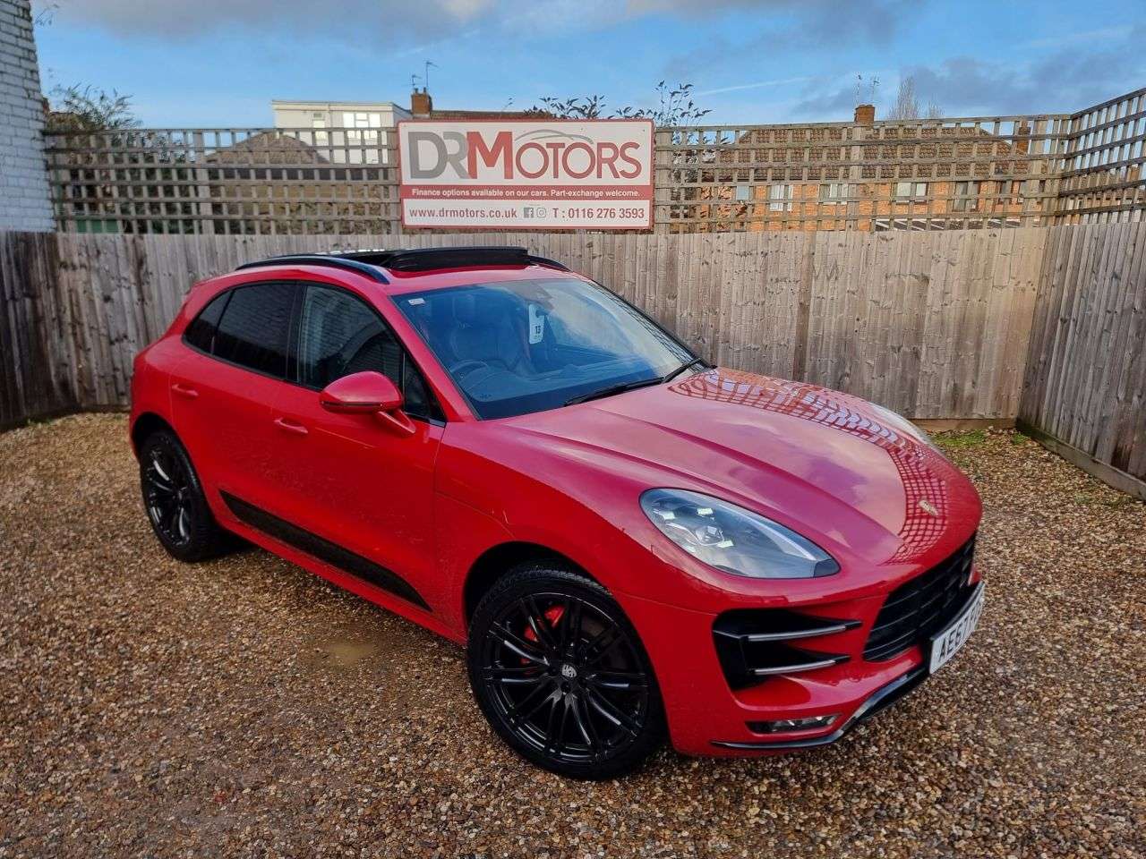 2017 PORSCHE MACAN 2017 PORSCHE MACAN