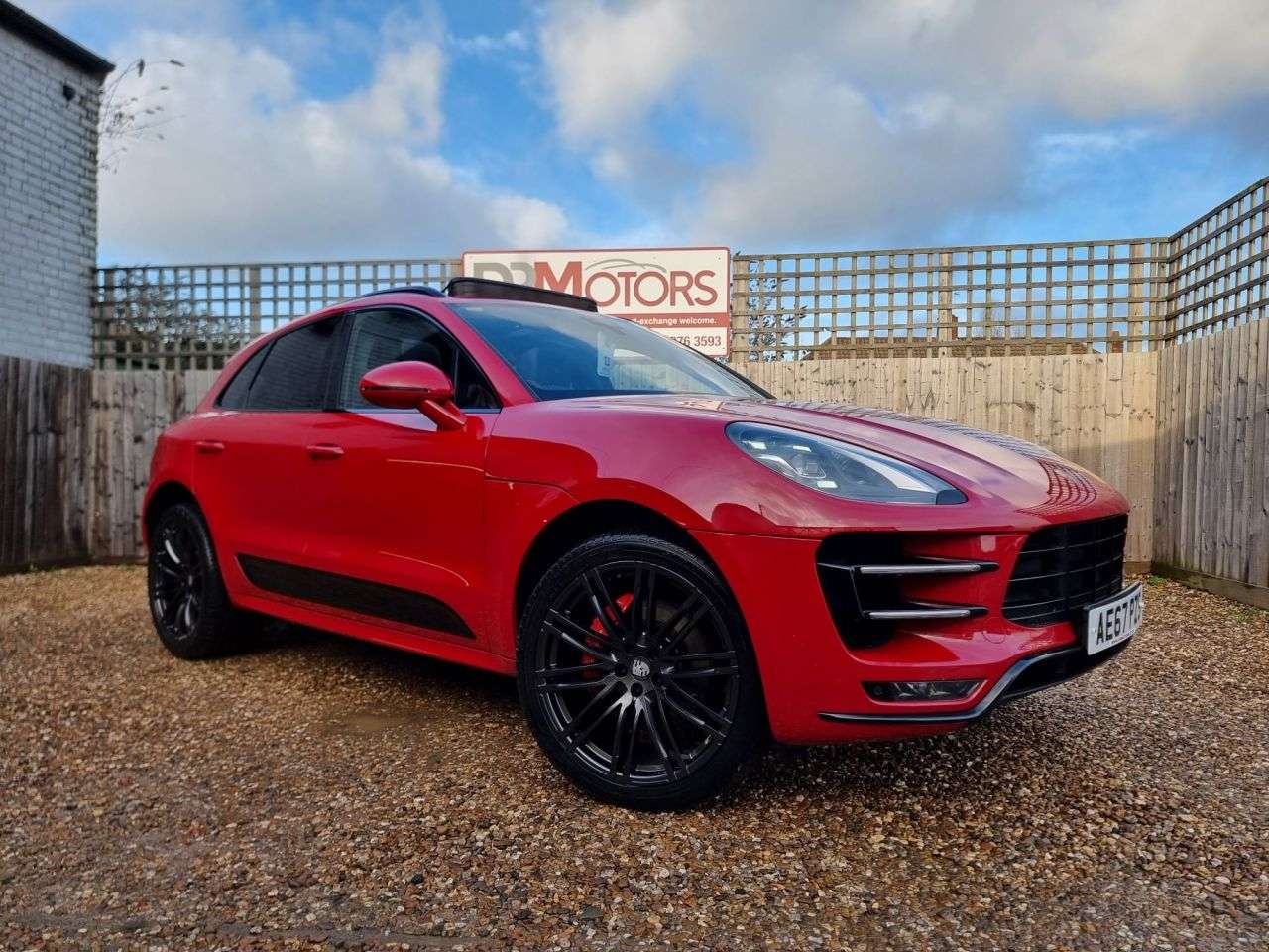 2017 PORSCHE MACAN 2017 PORSCHE MACAN