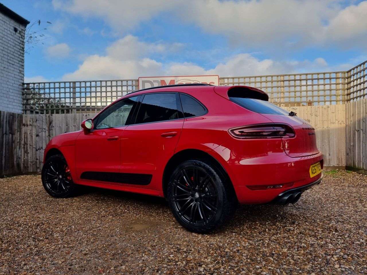 2017 PORSCHE MACAN 2017 PORSCHE MACAN