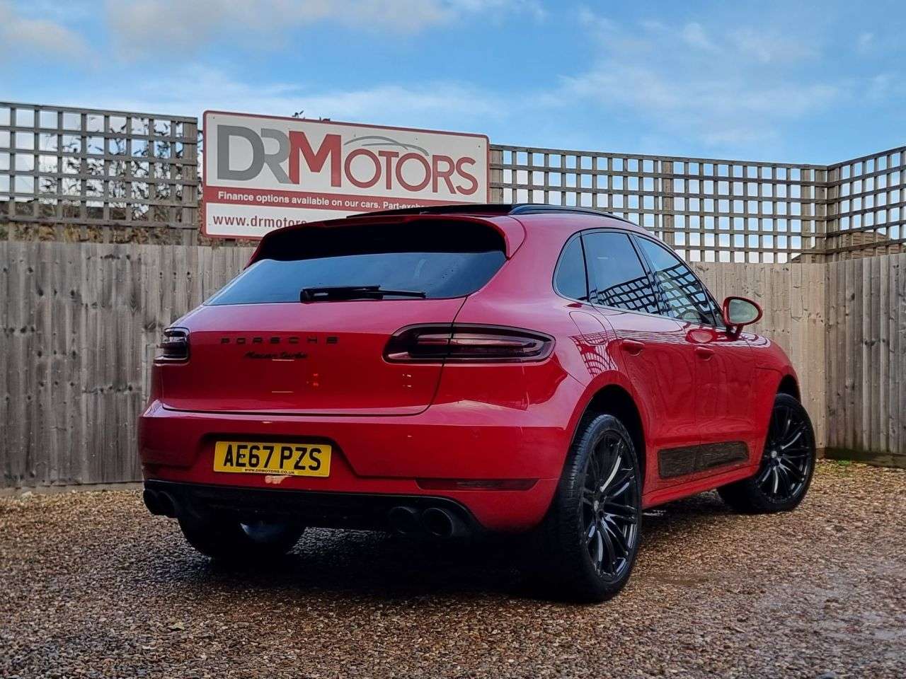 2017 PORSCHE MACAN 2017 PORSCHE MACAN