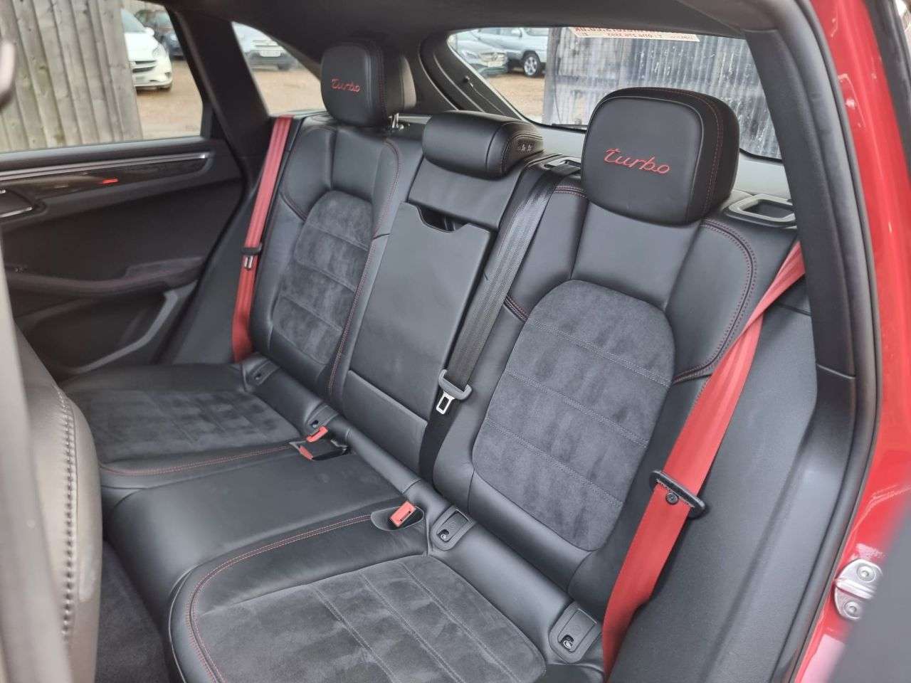 2017 PORSCHE MACAN 2017 PORSCHE MACAN