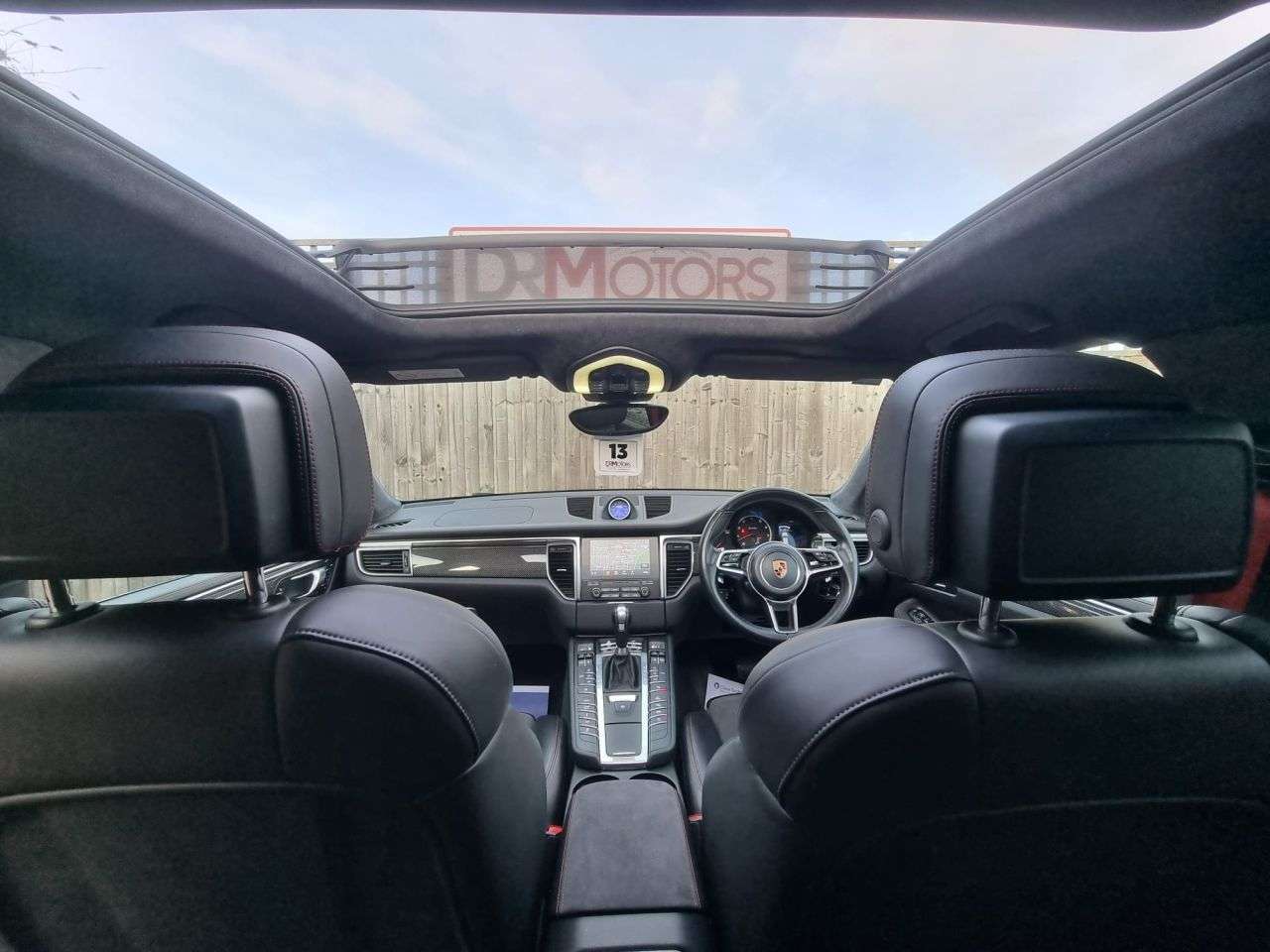 2017 PORSCHE MACAN 2017 PORSCHE MACAN