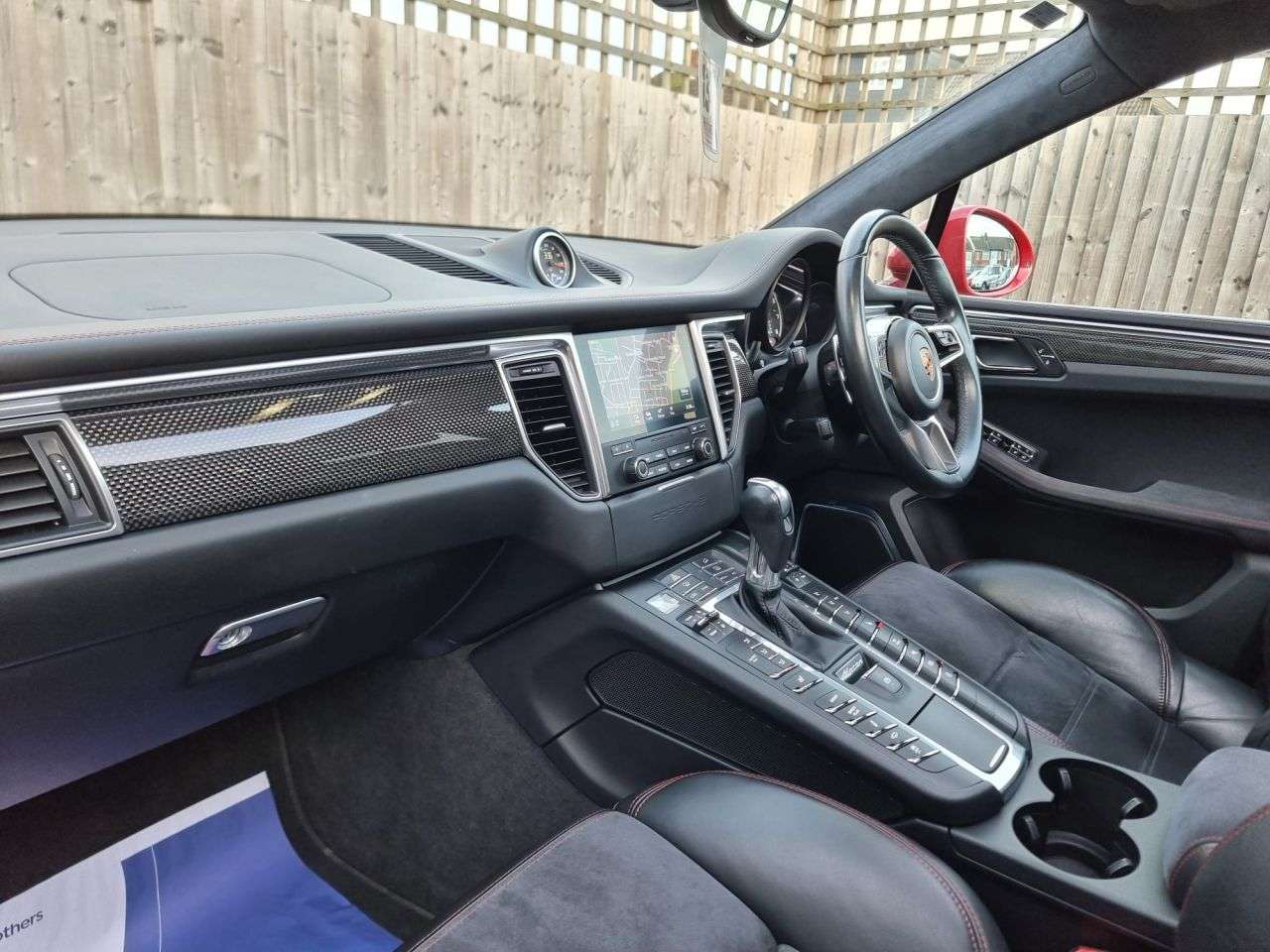 2017 PORSCHE MACAN 2017 PORSCHE MACAN