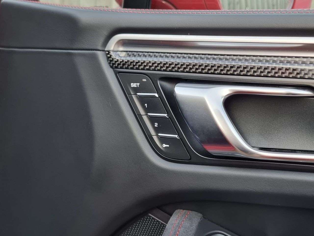 2017 PORSCHE MACAN 2017 PORSCHE MACAN