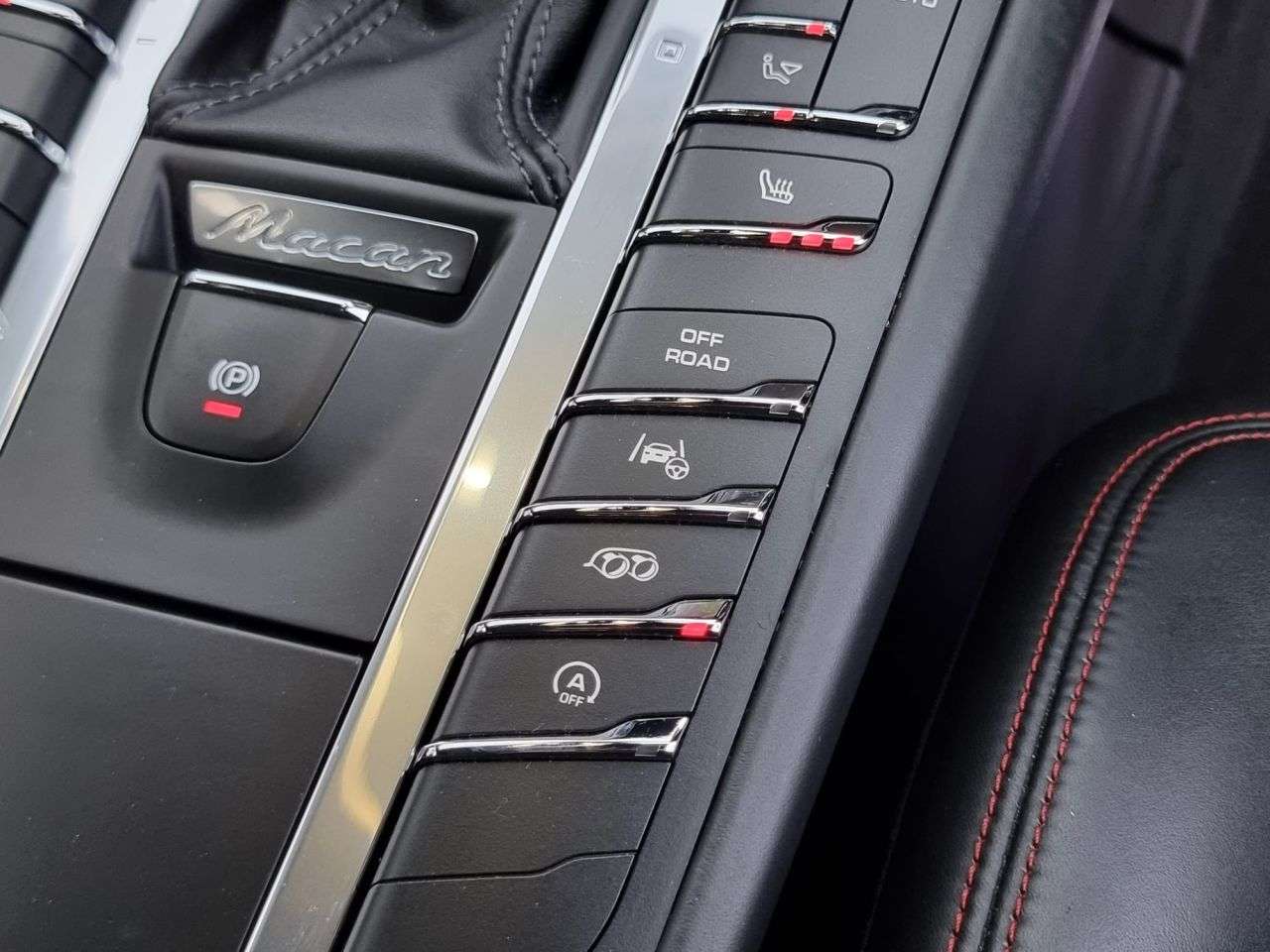 2017 PORSCHE MACAN 2017 PORSCHE MACAN