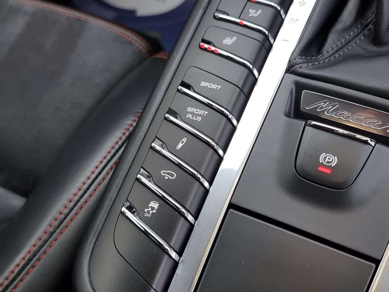 2017 PORSCHE MACAN 2017 PORSCHE MACAN