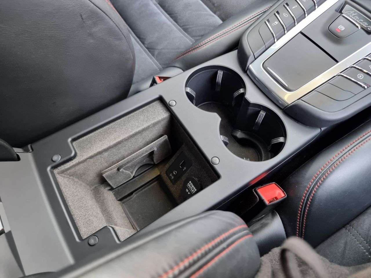 2017 PORSCHE MACAN 2017 PORSCHE MACAN