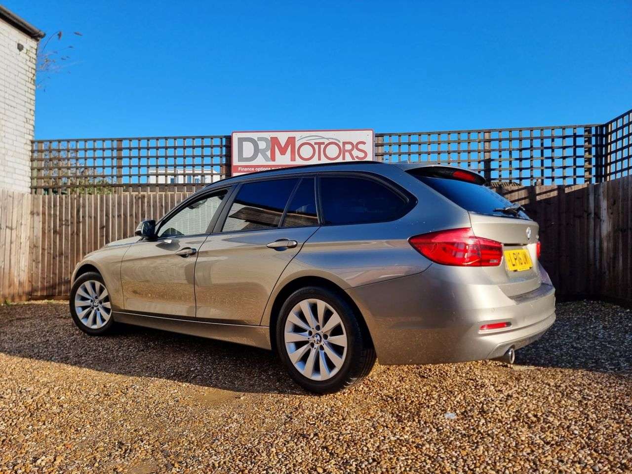 A 2016 BMW 3 SERIES 2.0 316d SE Touring 5dr Diesel Manual Euro 6 (s/s) (116 ps) £35 TAX + SAT N A 2016 BMW 3 SERIES 2.0 316d SE Touring 5dr Diesel Manual Euro 6 (s/s) (116 ps) £35 TAX + SAT N