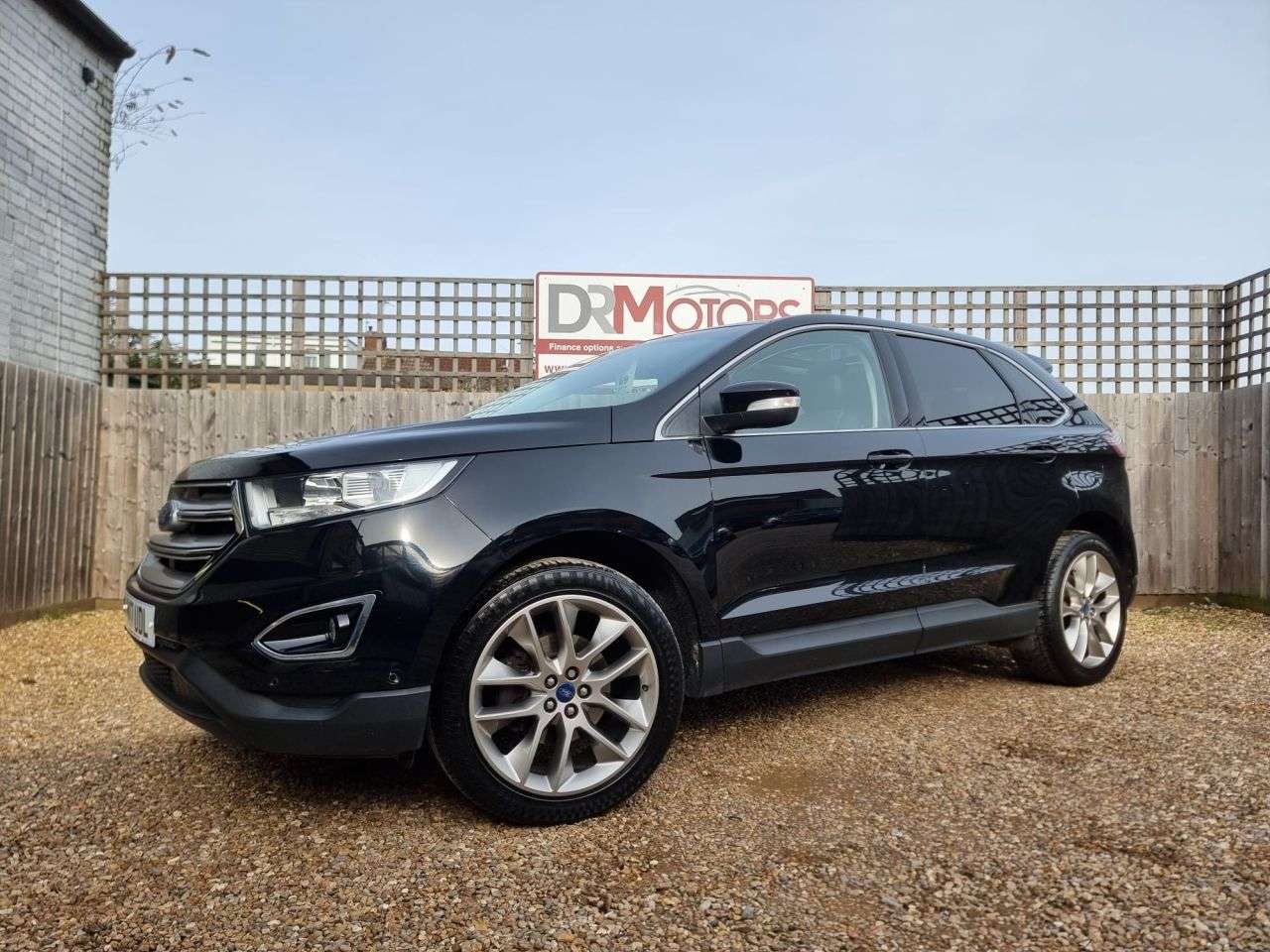 A 2017 FORD EDGE 2.0 TDCi Titanium SUV 5dr Diesel Manual AWD Euro 6 (s/s) (180 ps) + SAT NAV A 2017 FORD EDGE 2.0 TDCi Titanium SUV 5dr Diesel Manual AWD Euro 6 (s/s) (180 ps) + SAT NAV
