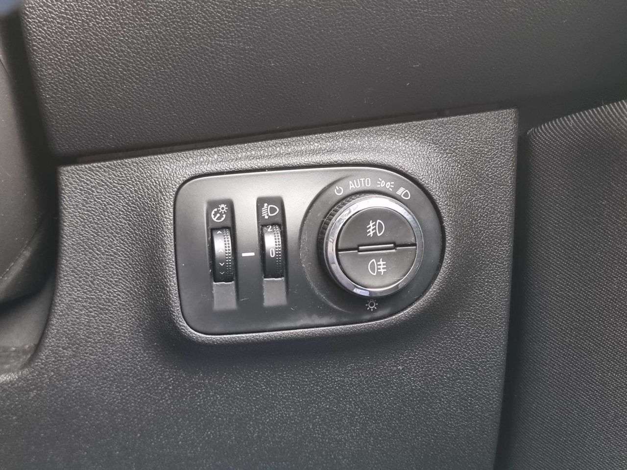 2015 VAUXHALL CORSA 2015 VAUXHALL CORSA